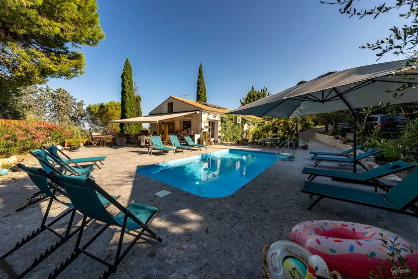 Sun and Olive Trees - Hill View, Quiet & Provence - Image 1
