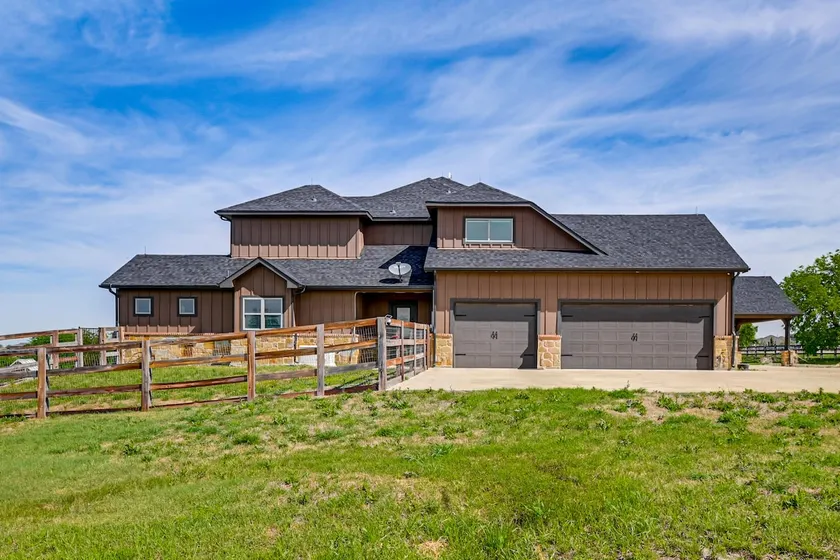 Elegant 'sunset Meadow Ranch' in Texas w/ Hot Tub - Image 1