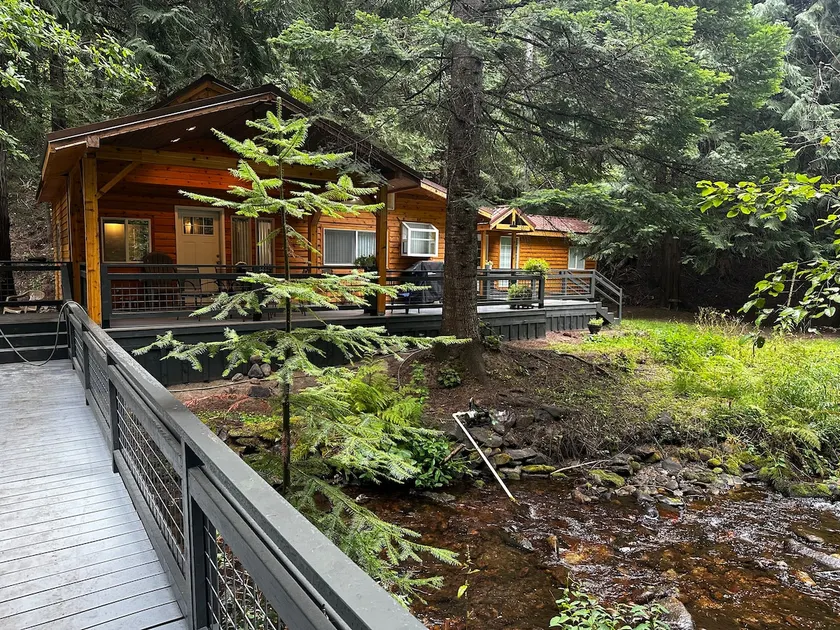 Bear Creek Cottage - Image 1