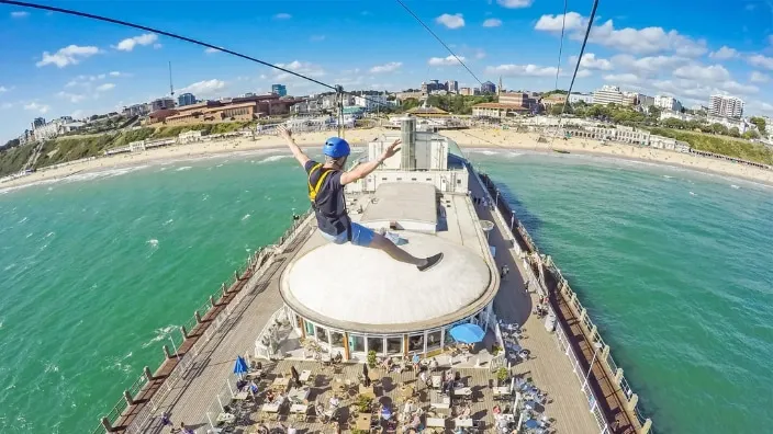 Shows•Events•Activities•Pools•WiFi•Netflix•Linens - Image 1