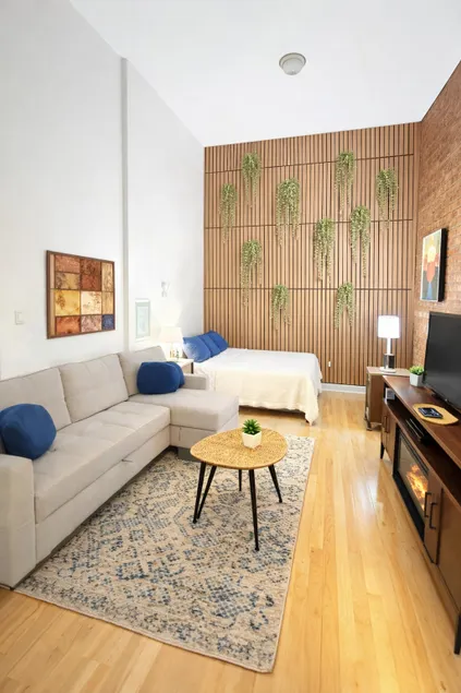 Stylish Brick Loft | Easy FIFA Stadium Access - Image 1