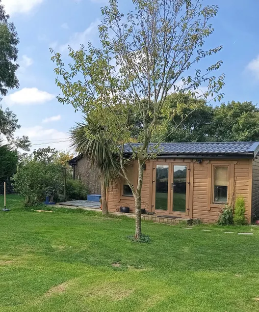 Adventure Cabin Retreat 'The CabAnne' No Shower - Image 1