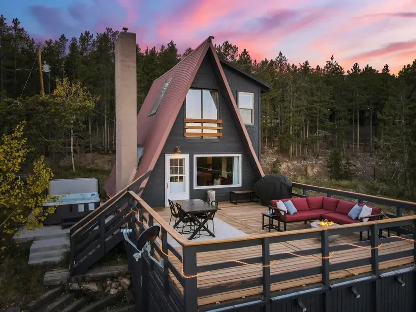 Cedar Mountain Lodge | Hot Tub, Views & Wildlife - Image 1