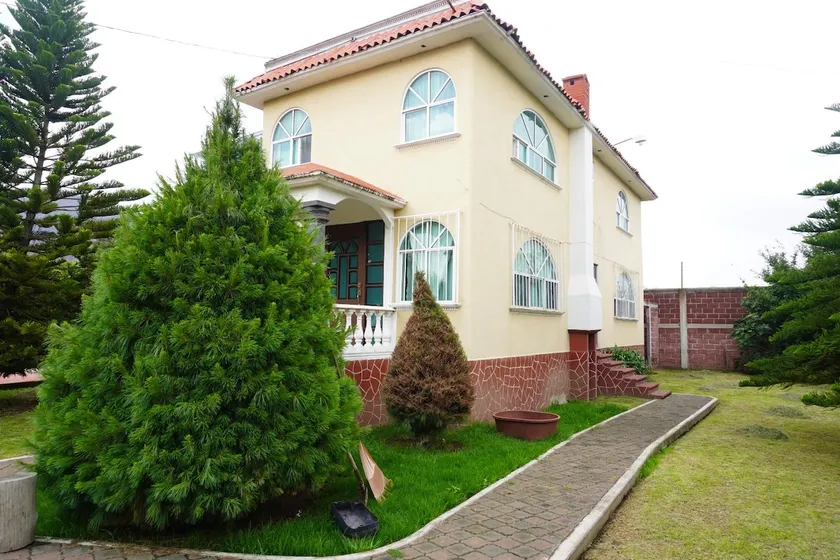 Forest house - Image 1