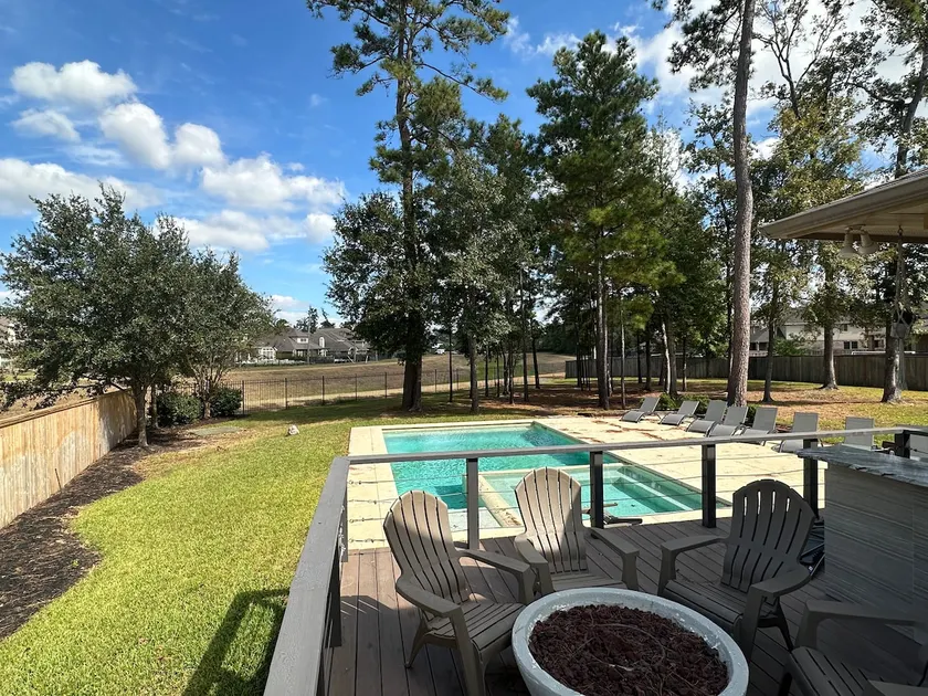Luxury Home in The Woodlands - Image 1