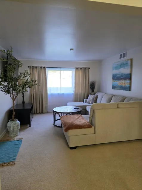 Beautiful 2 BDRM Ocean Inspired Oasis - Image 1
