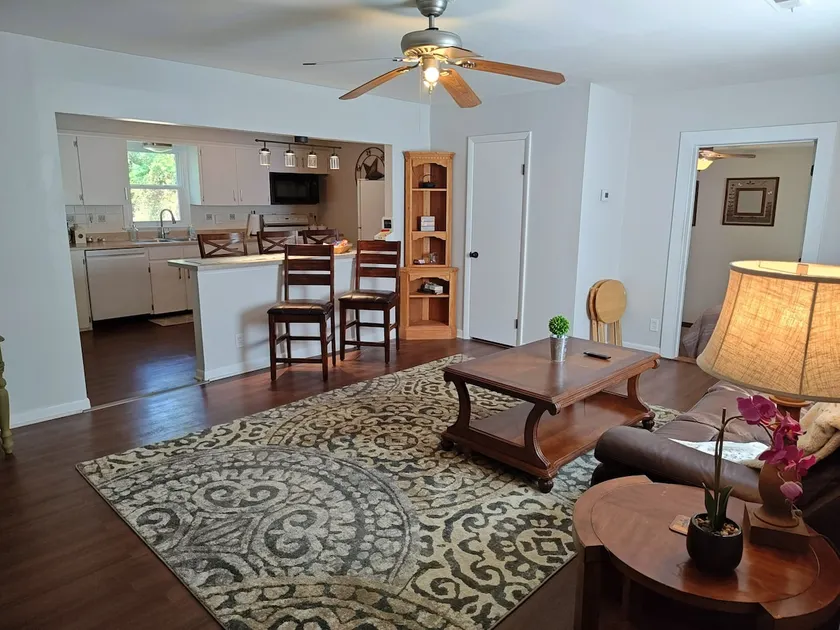 PeacefulPark 3bedroom, 2bath Home - Image 1