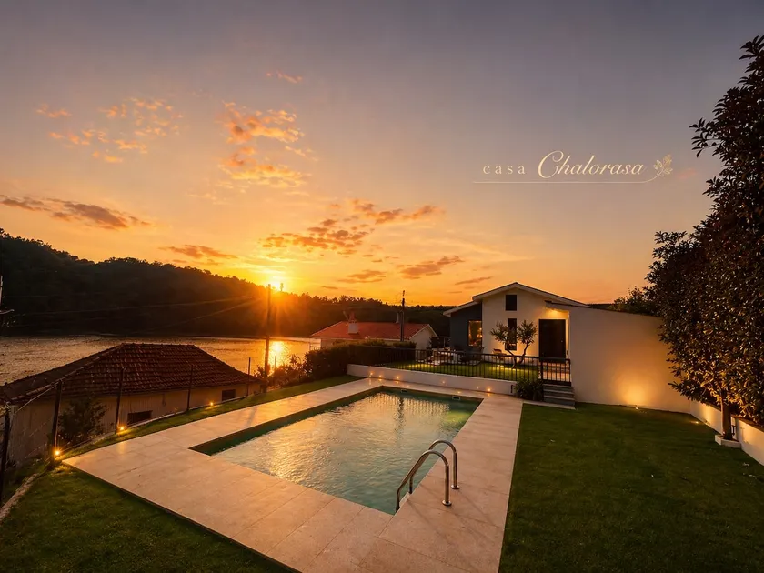 20mn de Porto villa avec piscine entièrement rénovée vue sur le Douro 6 chambres - Image 1