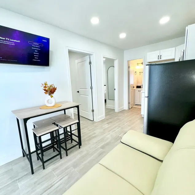 Sunny Retreat in Brandon - Image 1