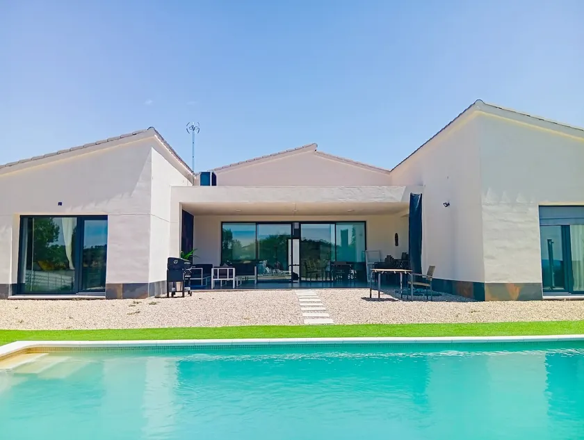Exclusive design, BBQ Porch, Valley views wifi - Image 1