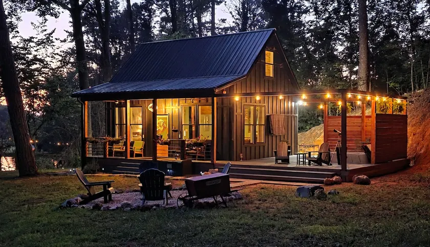 Hidden Springs Cottage: Hot Tub & Icy Spring Pool - Image 1