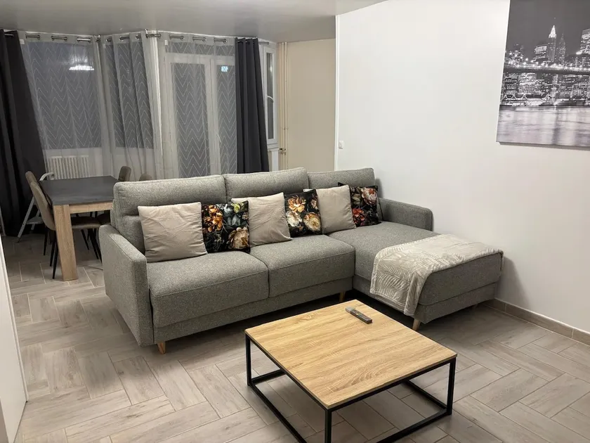 Arcueil Apartment - Image 1