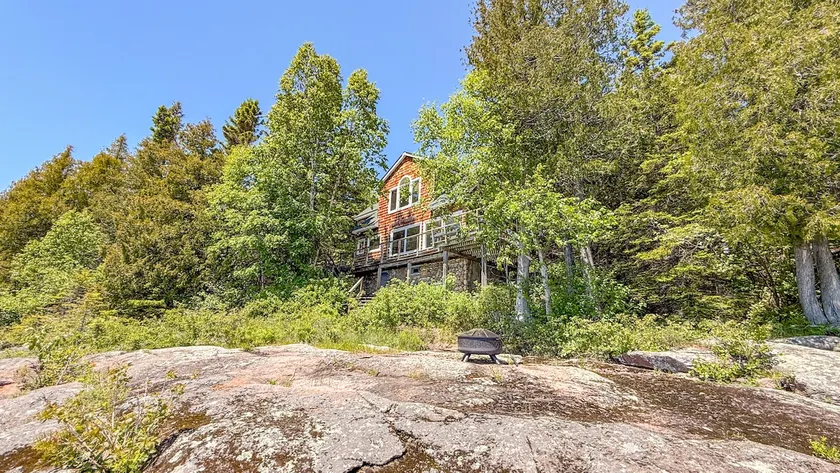 Asle Ta on Lake Superior in Lutsen, Minnesota - Image 1