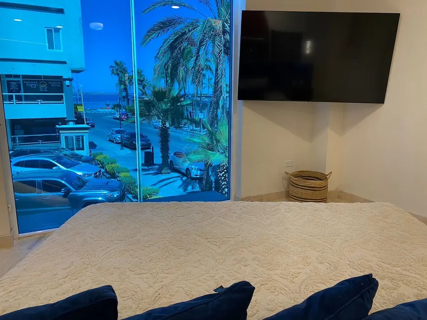 Luxury on the pier and beach - Image 1
