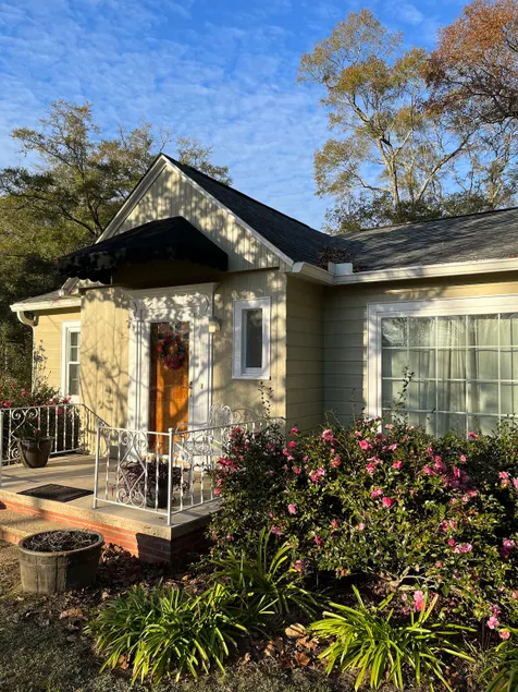 The Davis Home - Image 1
