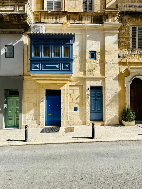 Urban Floriana Living - Image 1