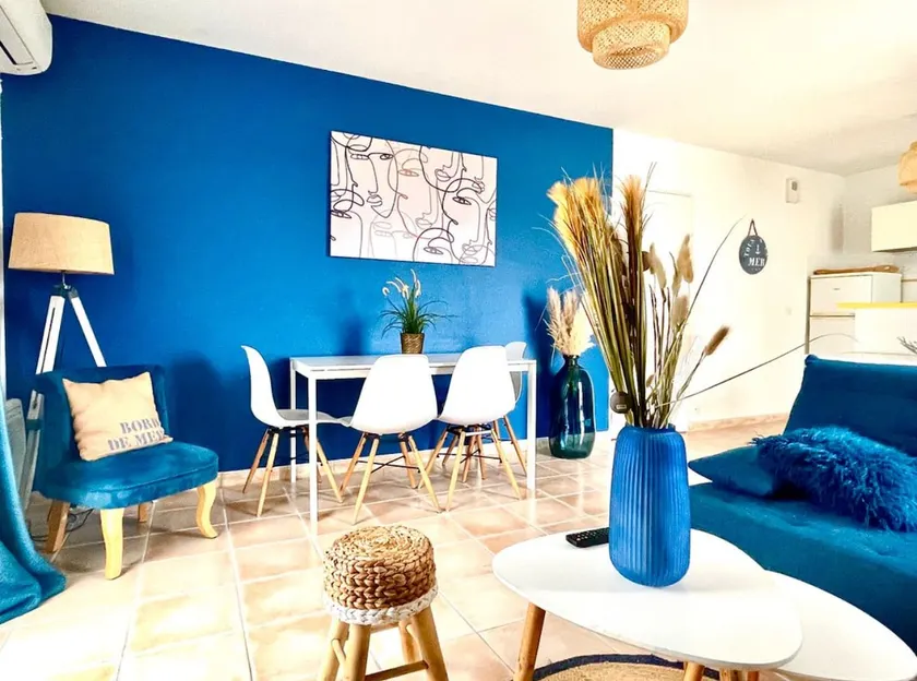 Charming Apartment, Port des Barques - Image 1