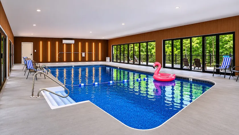 Lux Heated Pool, Pickleball, Hot Tub Sauna, Arcade - Image 1
