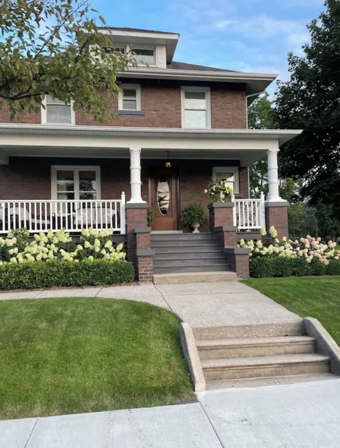 Beautiful Historic Home In Downtown Frankenmuth - Image 1