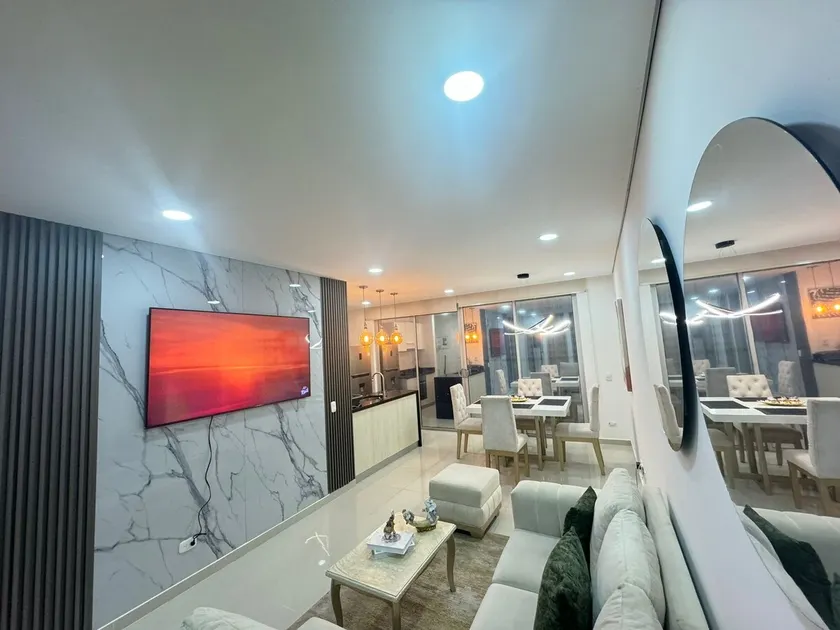 Exclusive 2 bedroom apartment - Image 1