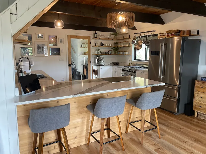 Alpine Haus - Image 1