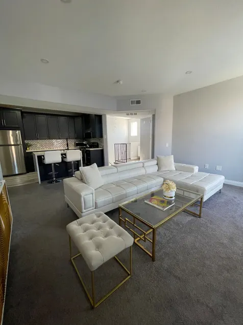 Premium Condo/Close to the Strip - Image 1