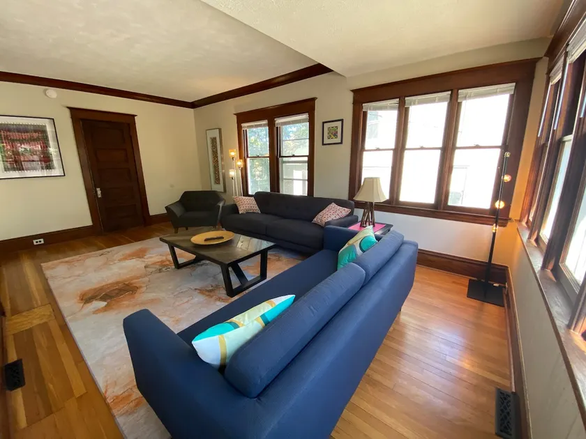 Creston Charm - Image 1