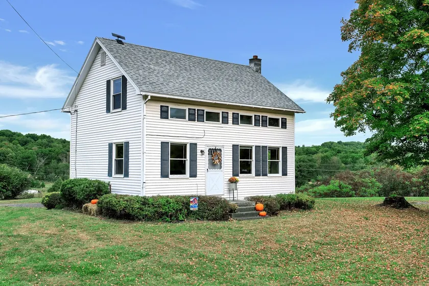Slate Valley Farmhouse @ Parkers Dairy CR-28 - Image 1
