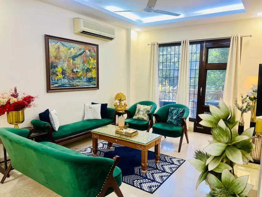 Suvāsa-Airy 3BHK/Lift +Balcony/Near Jangpura Metro - Image 1