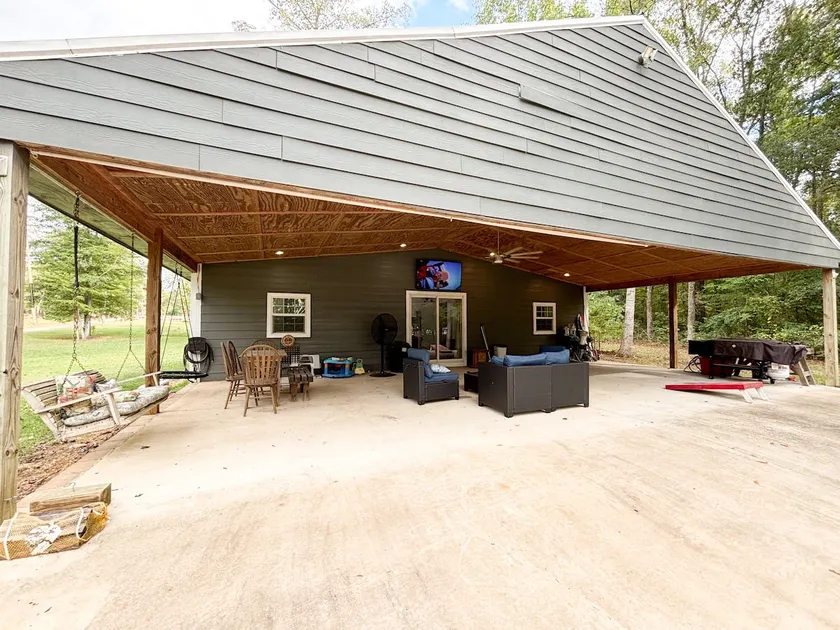 Charming Lakefront Cabin - Image 1