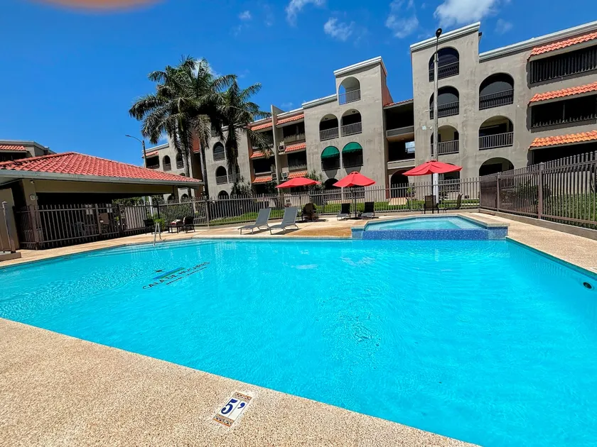 1st Level: Zero Stairs, Easy Pool & Ocean Access - Image 1