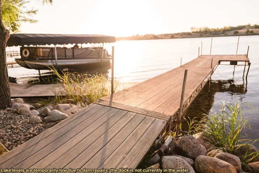 Richmond Lakeside Retreat - Image 1