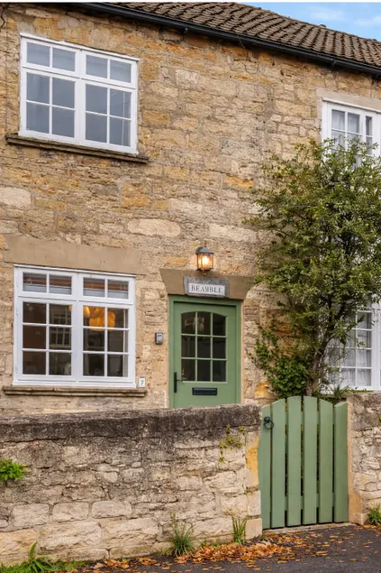 Beautiful Bramham Cottage • 2BR Sleeps 6 - Image 1