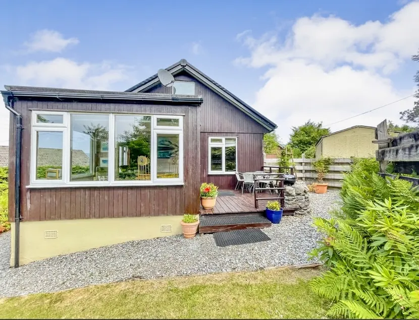 Picturesque beauty of Strachur - Image 1