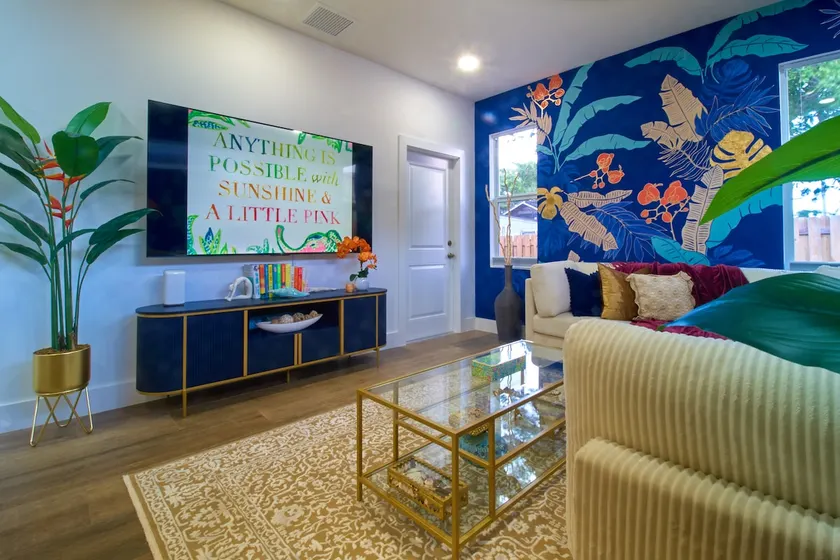 Lilly-Inspired Tropical Retreat • EV • Pet •Beach - Image 1