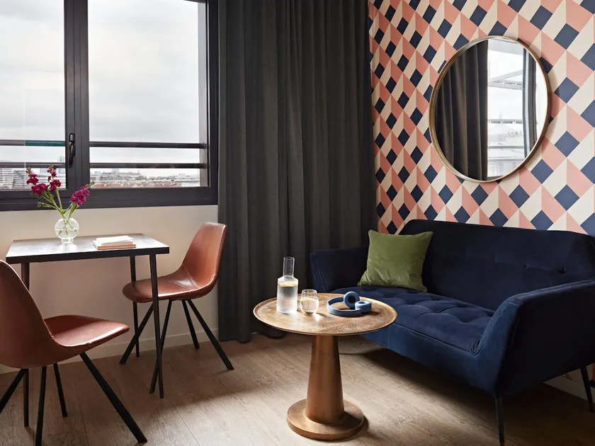 Numa | 1 Bedroom Apartment in Paris Issy - Image 1