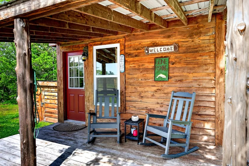 4 min to Bennett Spring $0 Fees • Dogs Welcome - Image 1