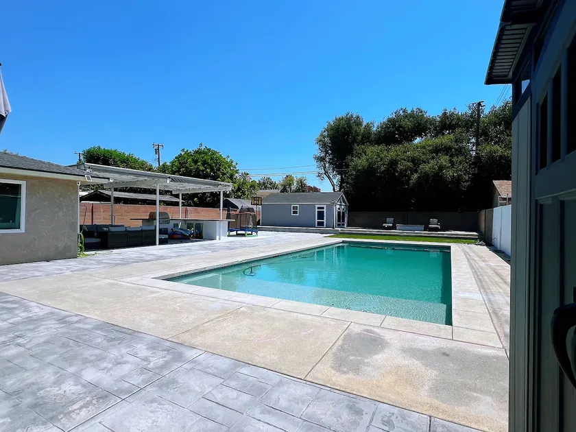 Relaxing Getaway 3BR Home w/Pool • Fire Pit • BBQ - Image 1