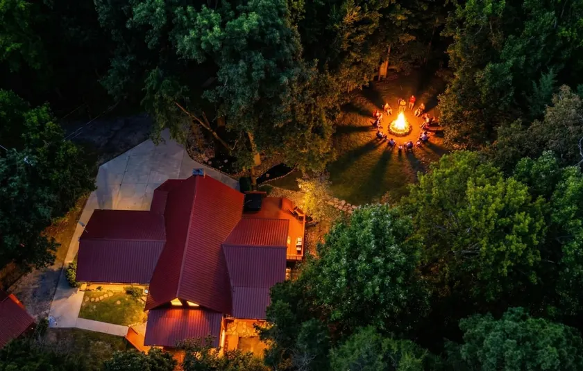 Hot Tub | Fire-pit | Game Room| Pet Friendly | BBQ - Image 1