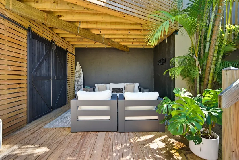 Walk To Beach / Private Outdoor Space / BBQ Grill - Image 1
