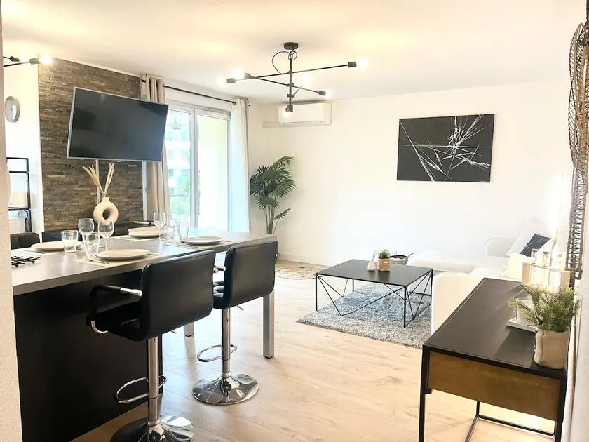 Aérosky near Airport - WiFi - Parking - Air Conditioning - Image 1