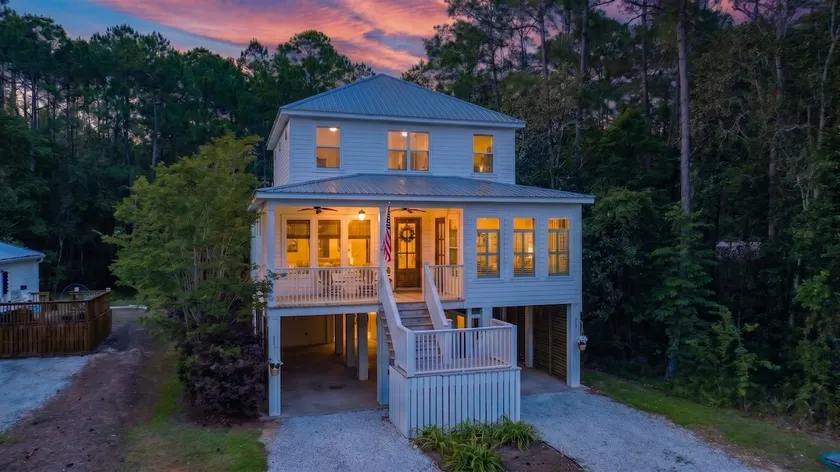 Spacious 5 bed Coastal Luxury | near Grand Hotel - Image 1