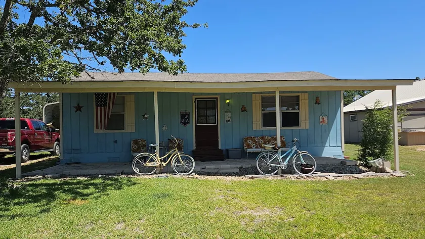 Cabin for A&M Games, Fishing or Family Get-a-Ways! - Image 1