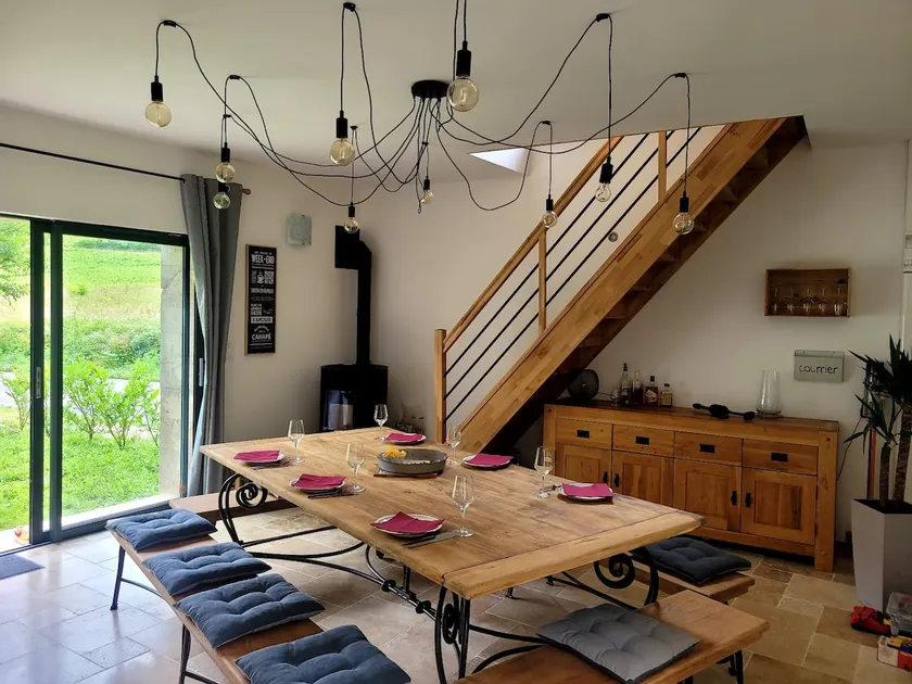 A bucolic escape in the heart of the Burgundy vineyards - Image 1