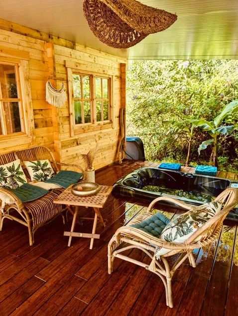 Bohemian coco cabin Private Jacuzzi - Image 1