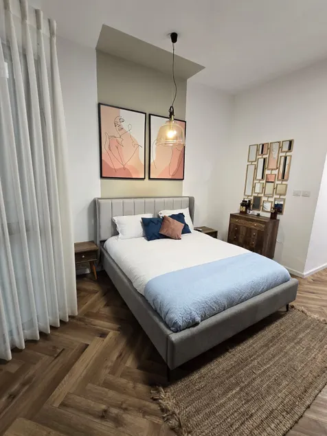 Sea Suite - stunning suite with indoor balcony by the sea - Image 1