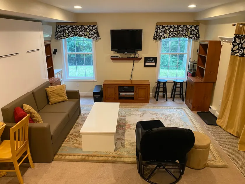 Furnished Studio Apartment - Image 1