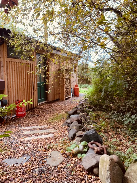 Crafters Cabin - Image 1