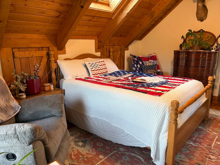 come and stay at bird song hill - Image 1