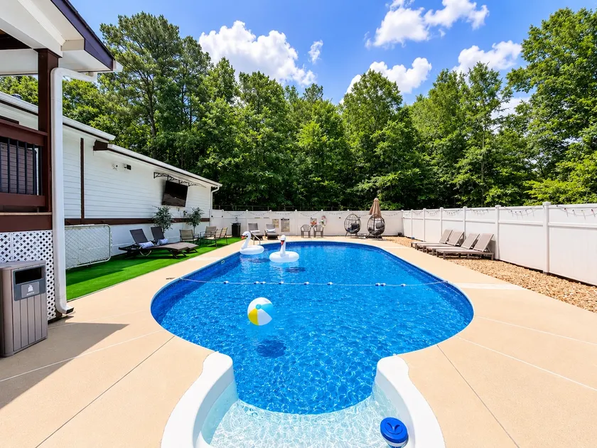 Luxury Pool Retreat on 13 Private Acres by Atlanta - Image 1